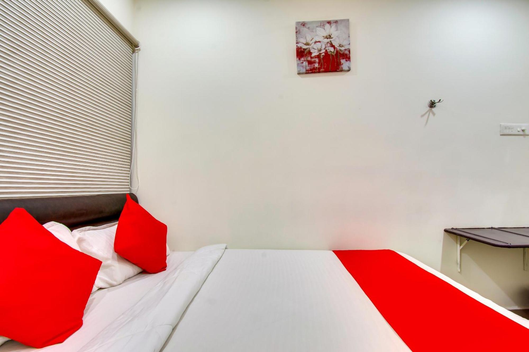 Oyo Akshaya Inn Vijayawada Ngoại thất bức ảnh