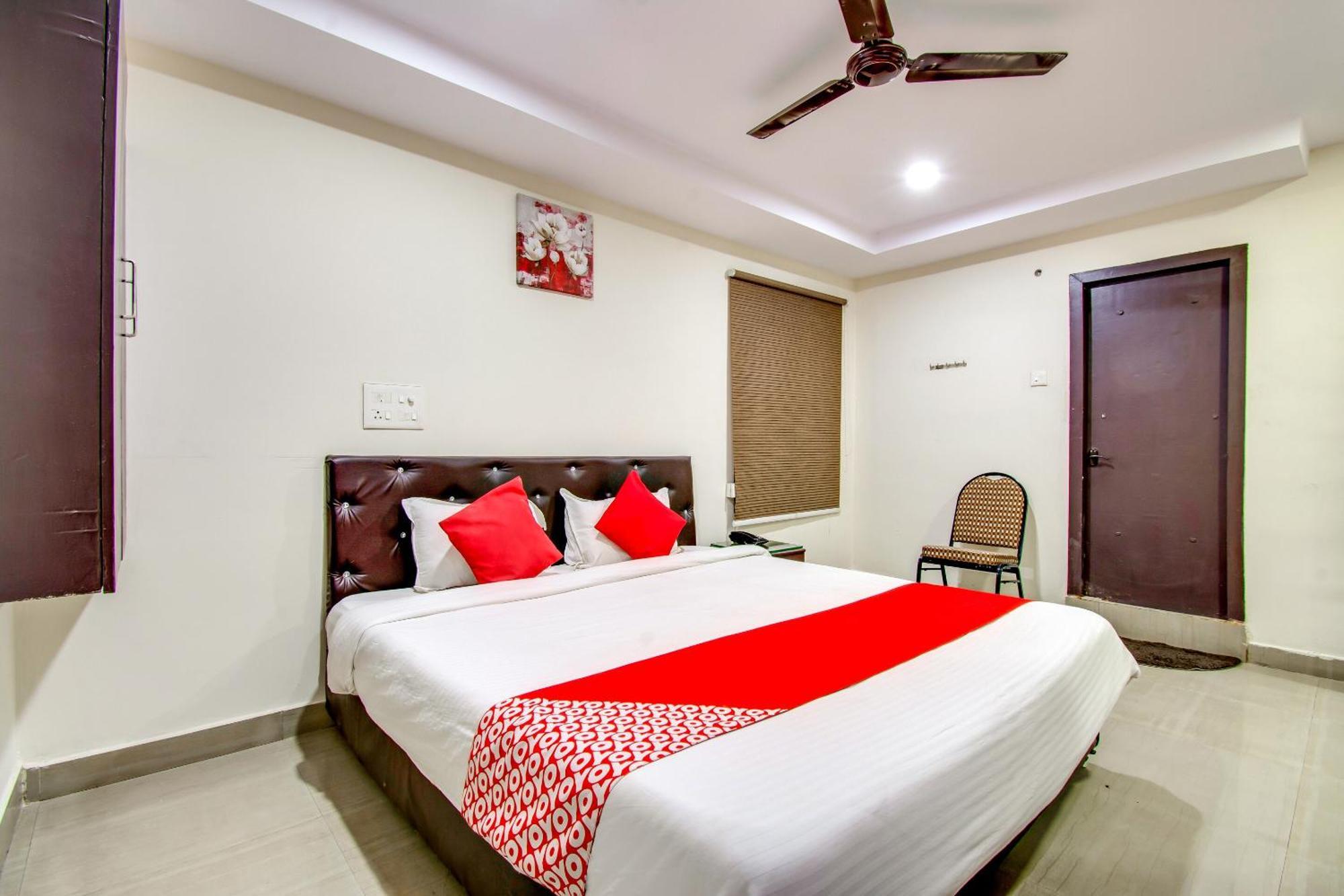Oyo Akshaya Inn Vijayawada Ngoại thất bức ảnh
