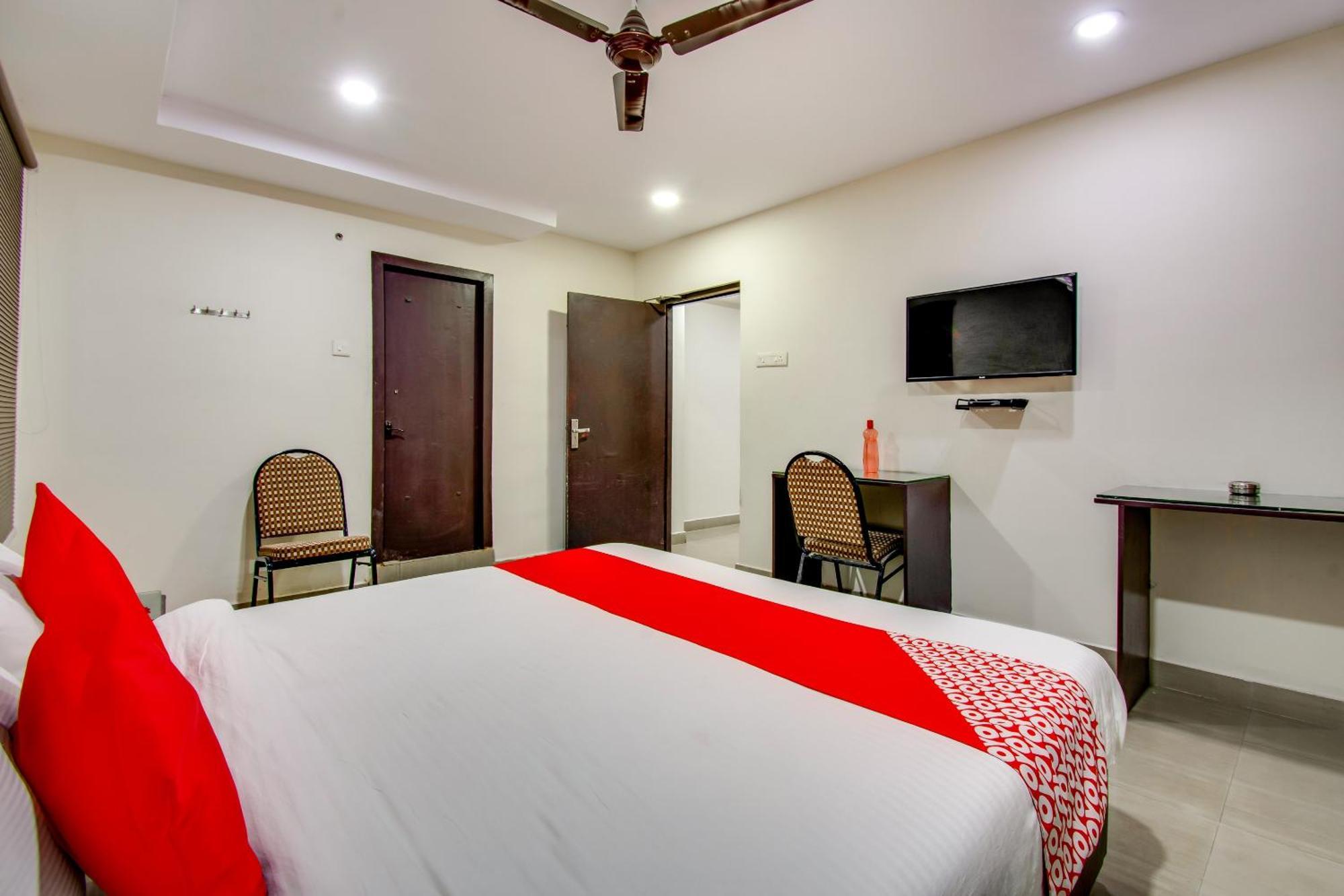 Oyo Akshaya Inn Vijayawada Ngoại thất bức ảnh