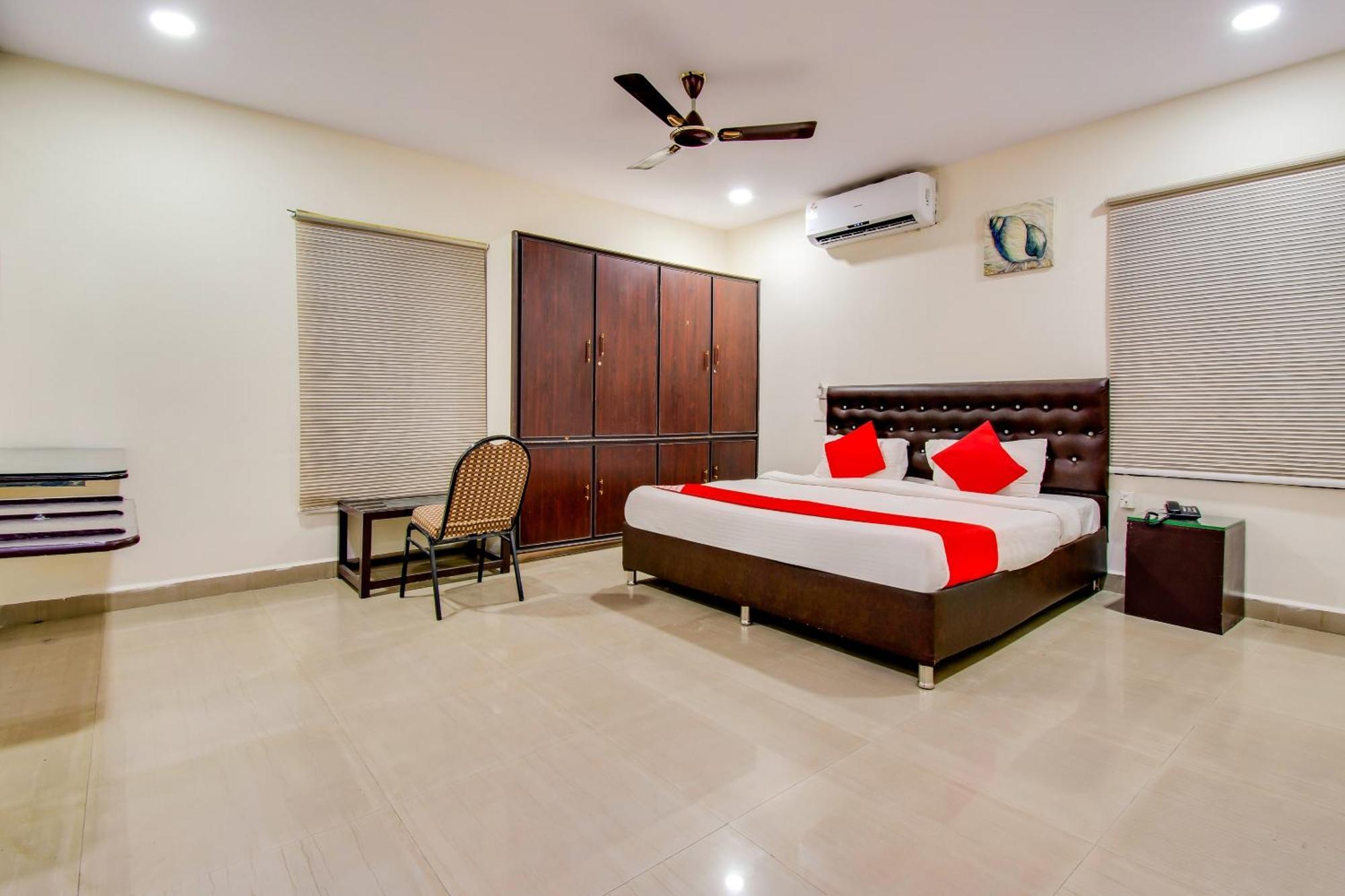 Oyo Akshaya Inn Vijayawada Ngoại thất bức ảnh